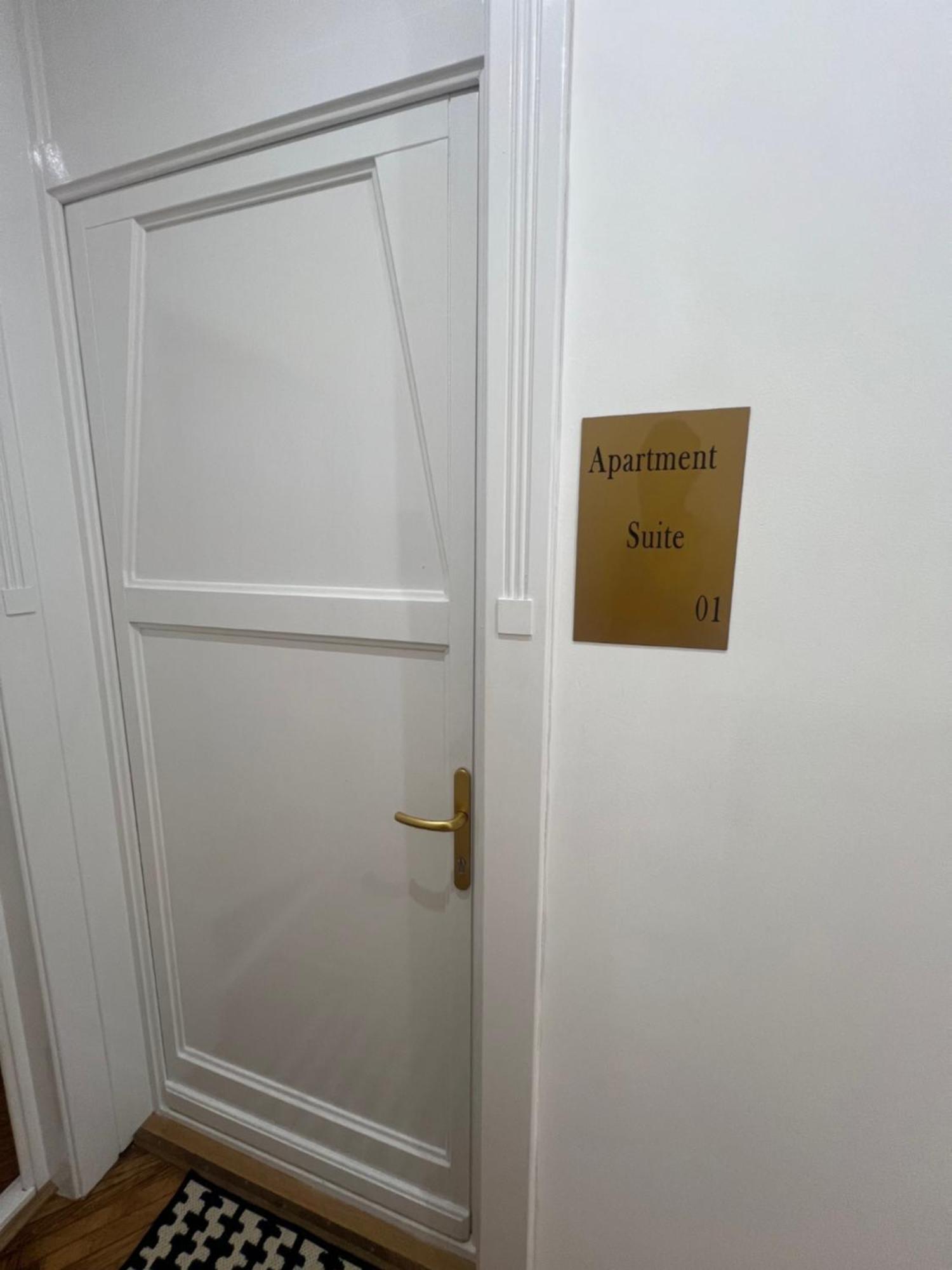 Suite Apartment Hidden Gem Next Synagogue - A Budapeste Exterior foto